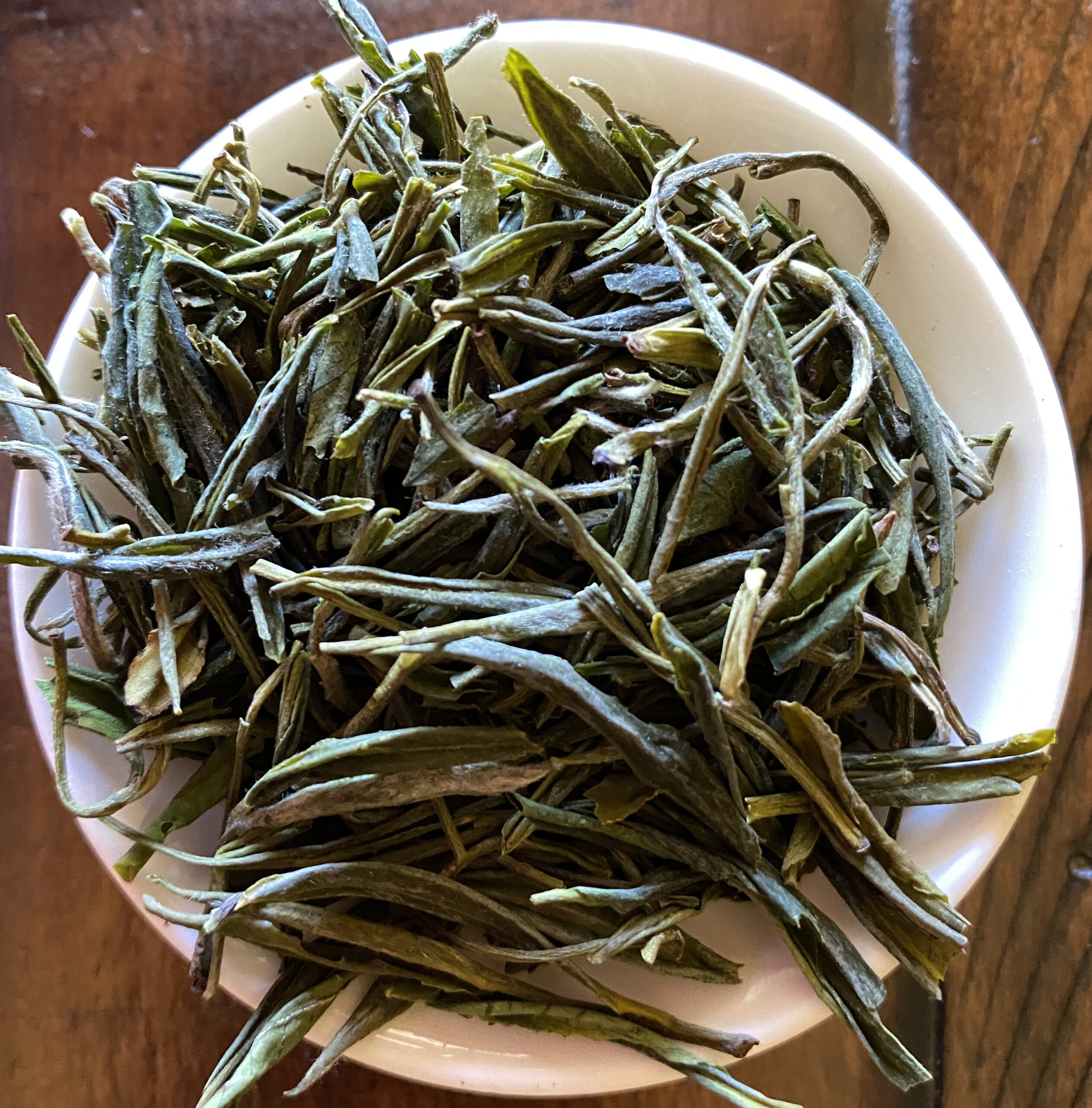 huang shan maofeng leaves