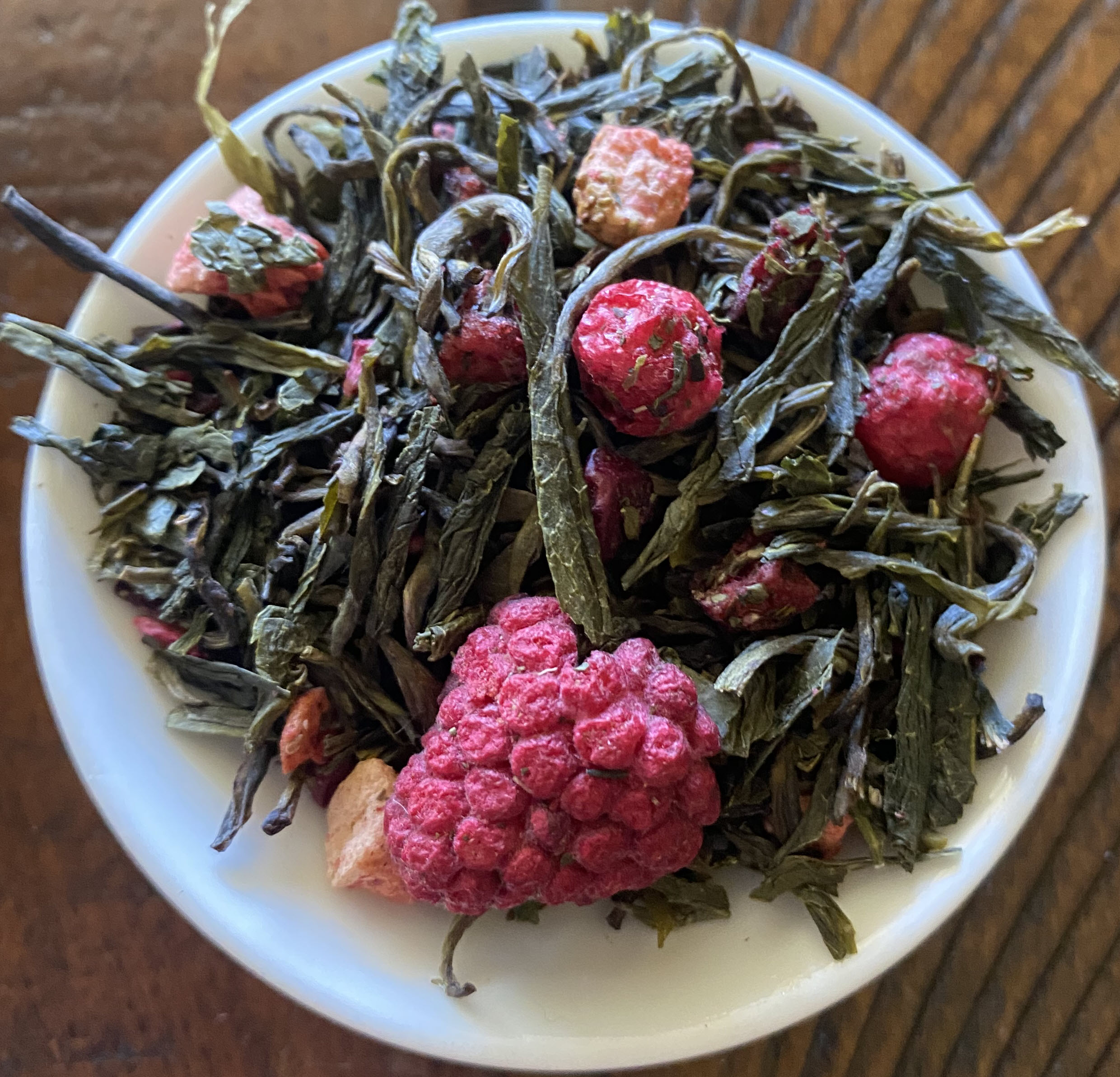 sencha strawberry rhubarb dry leaves